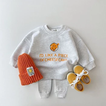 2023 Детский набор Весенний и осенний пуловер для девочек Топ для мальчиков Мультяшный пуловер с принтом с улыбающимся лицом Спортивный набор Детский повседневный набор
