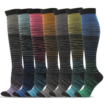 Чулок Градиент Компрессия Смешанный Цвет Новый Давление Средняя трубкаСпортивные нейлоновые носки Мужские женские носки